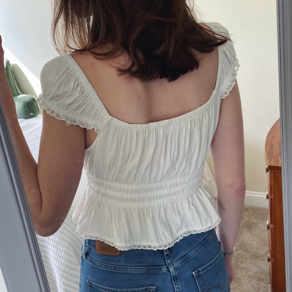 Cropped Cap Sleeve Blouse with Lace Trim - Picture 2 of 8